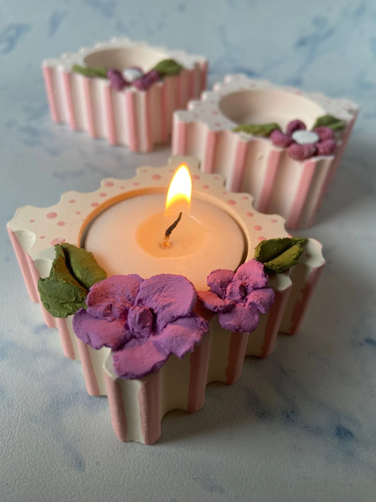 Gulabi Scallop Floral Tealight Trio
